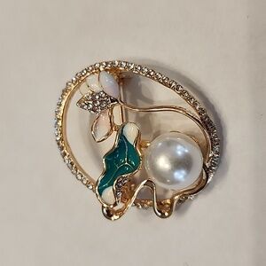 Brooch
